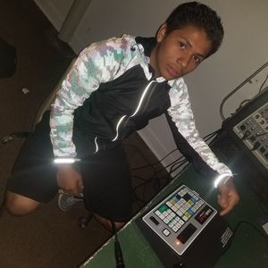 Meet your Posher, Lazaro